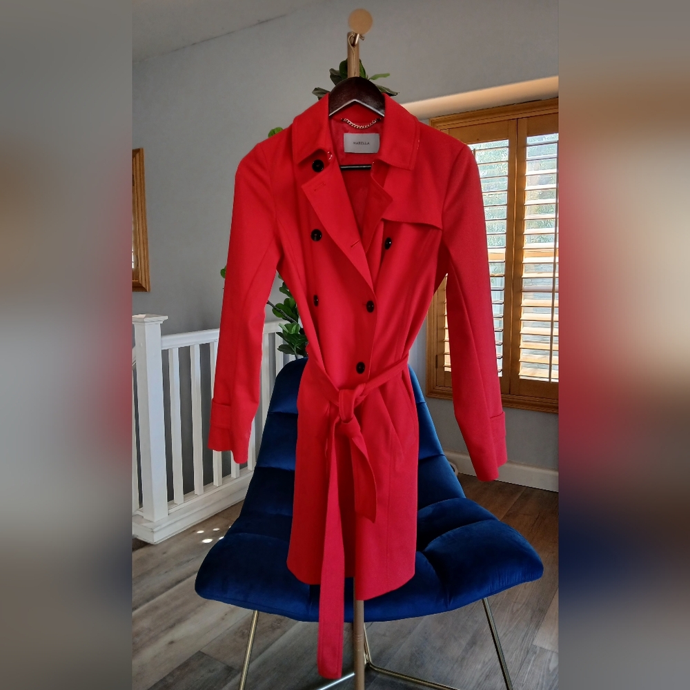 MARELLA by Max Mara Double Breasted Trench Coat in Coral Red. Size 42(IT) 6(US)